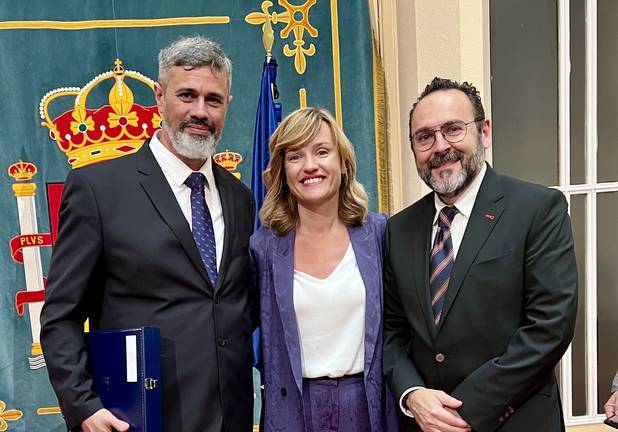 Entrega de la Cruz de la Orden de Alfonso X el Sabio al IES La Rábida